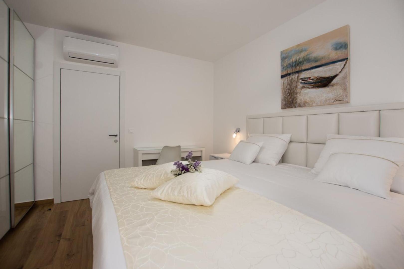 Villa Stella - Crowonder Luxury Rent Turanj Esterno foto
